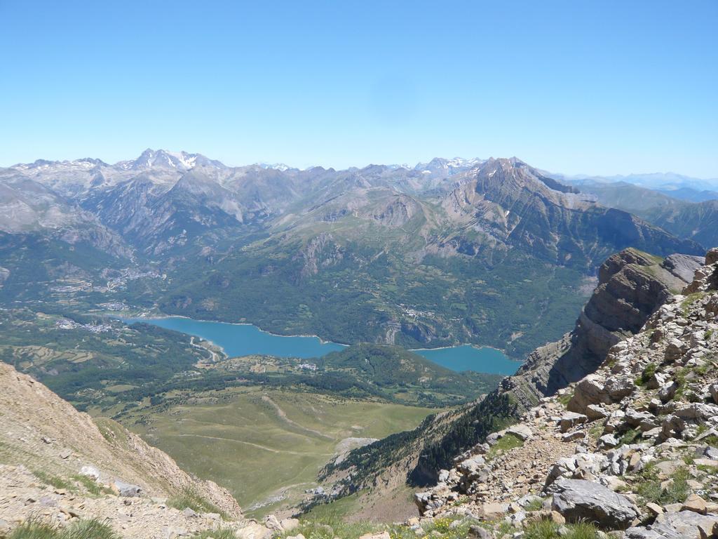 Отель Abadia Del Pirineo Трамакастилья-де-Тена Экстерьер фото